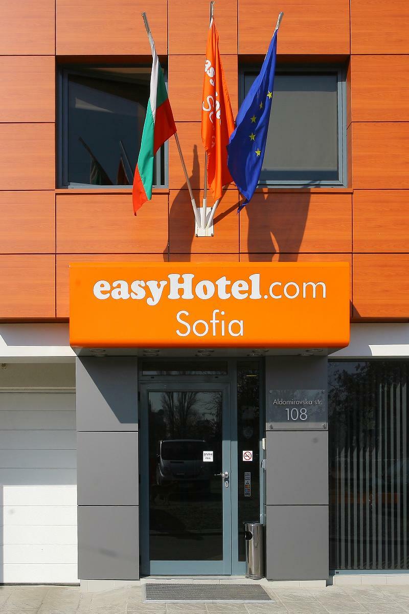 Easyhotel Sofia Esterno foto